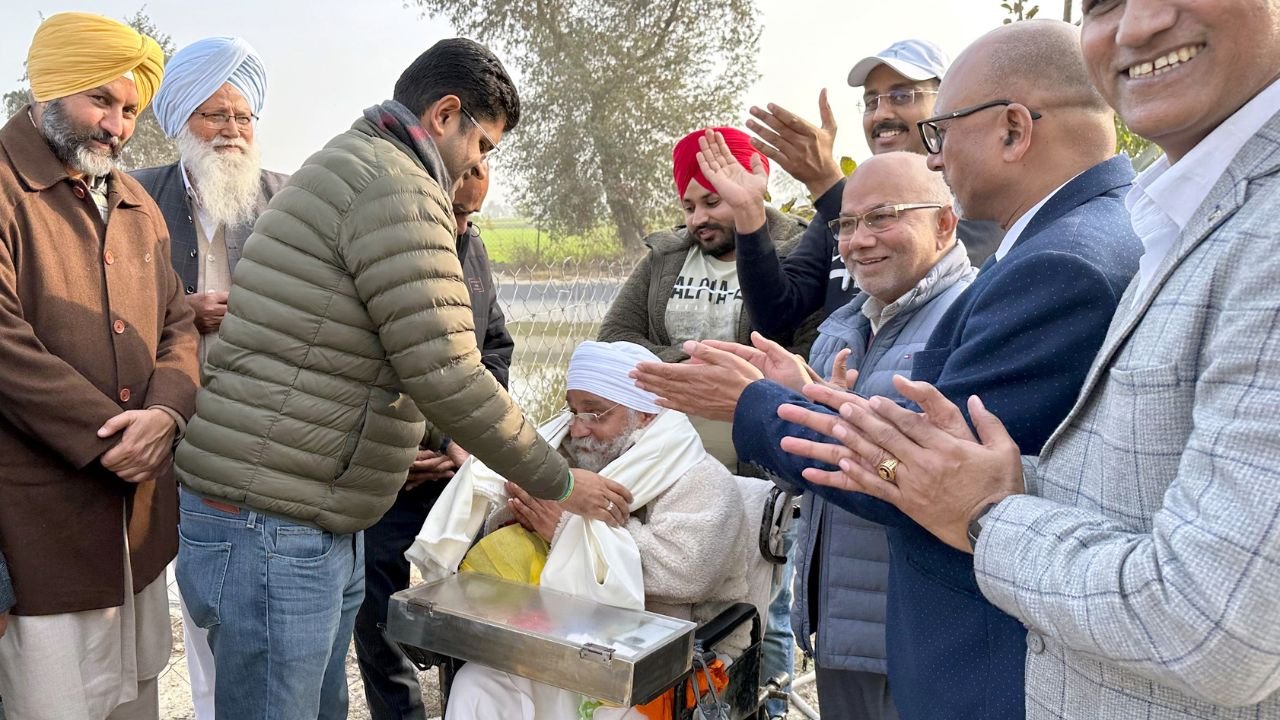  Haryana Padamshree Winner: हरियाणा के गुरविंदर सिंह को पद्मश्री अवार्ड, खुद व्हील चेयर पर होते हुए भी लोगों के लिए खोला आश्रम