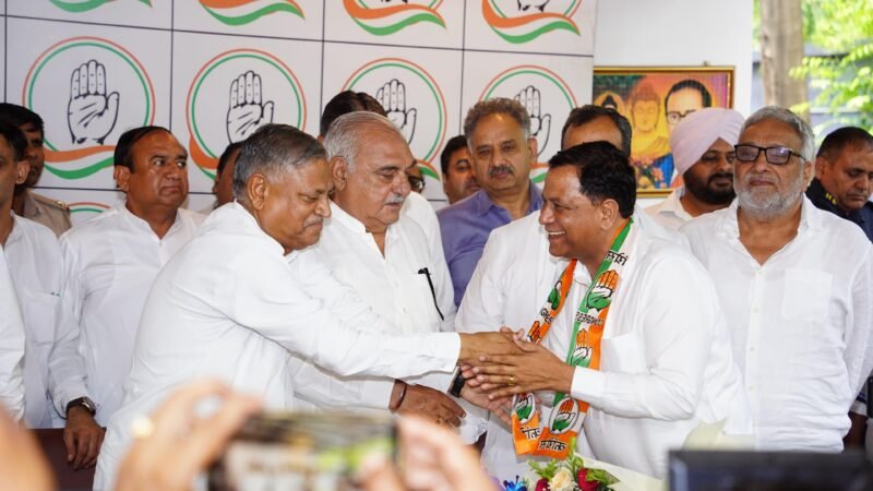 Haryana Congress: हरियाणा में कांग्रेस का बढ़ रहा है कनबा, इन नेताओं ने की जॉइनिंग